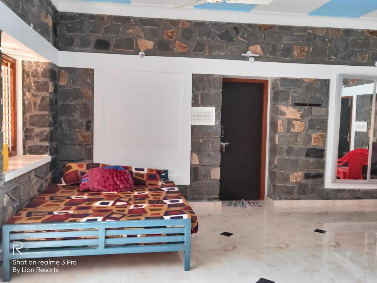 Ambatturai Lion Resort Hill View מראה חיצוני תמונה